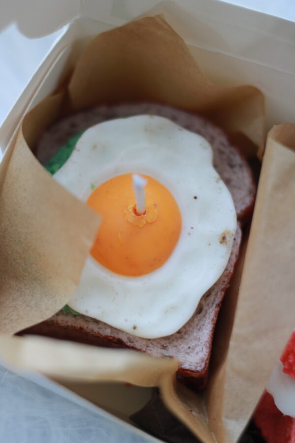 sunny -side-up toast Candle - Image 3