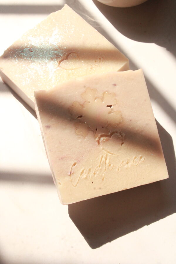 Goat milk - coconut vanilla Soap - Image 2